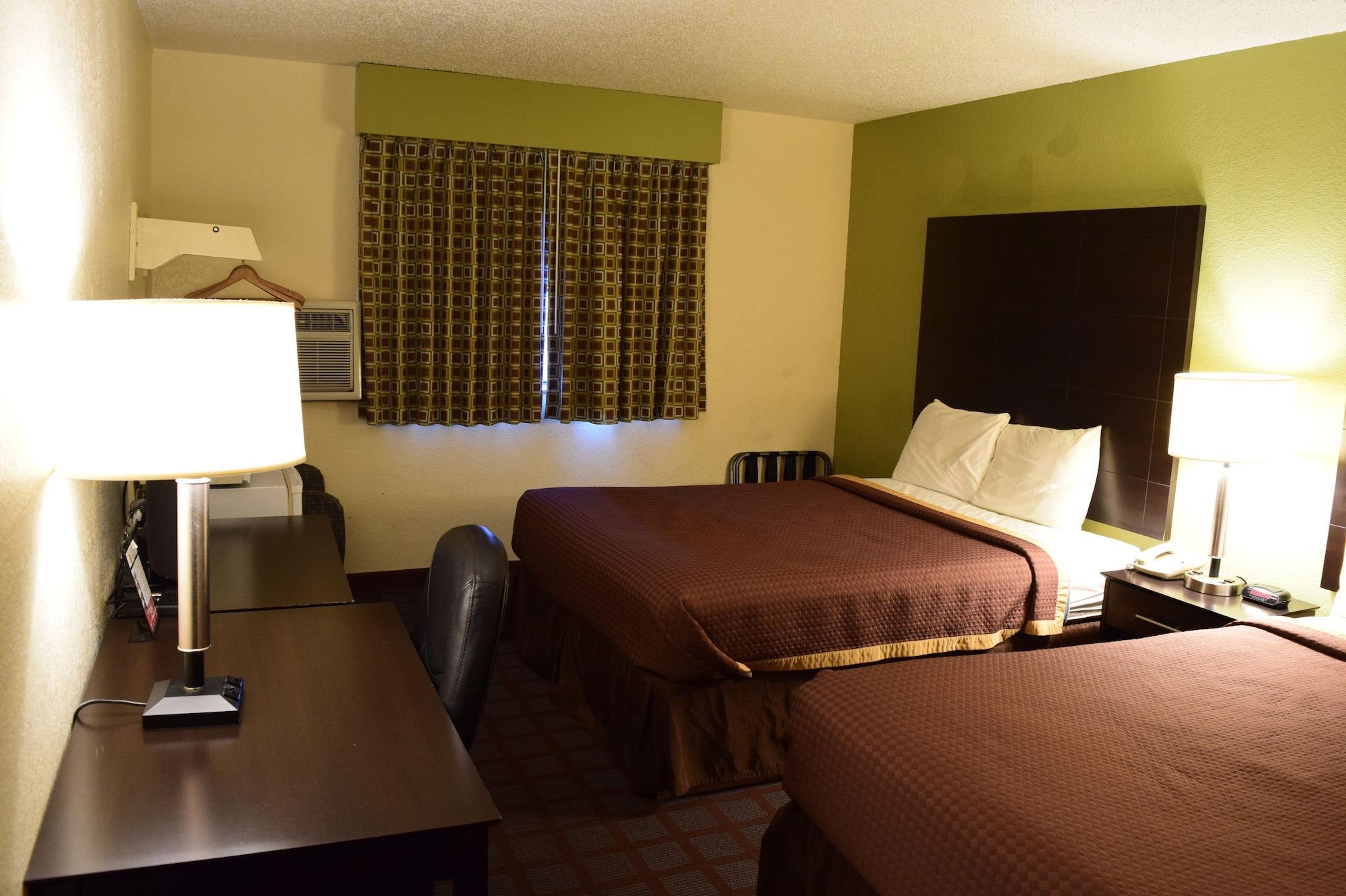 Super 8 By Wyndham Saginaw Motel Exterior photo